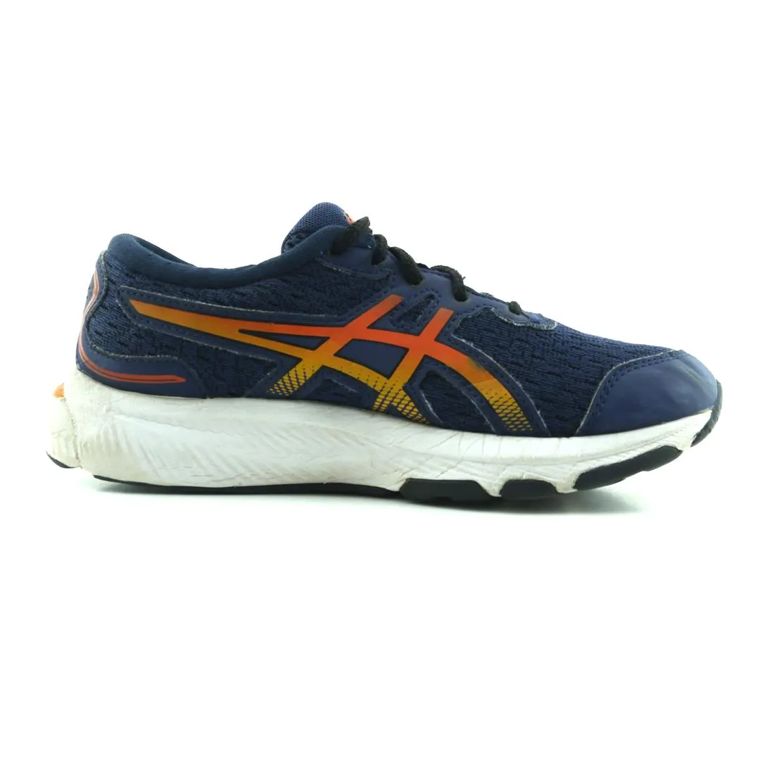 ASICS GEL-CUMULUS 24 lightweight athletic shoe visuals