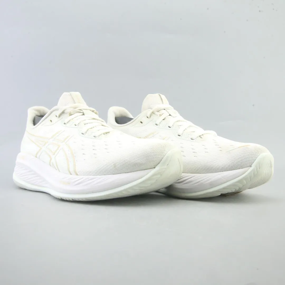 ASICS GEL-CUMULUS 26 sporty Asics footwear images