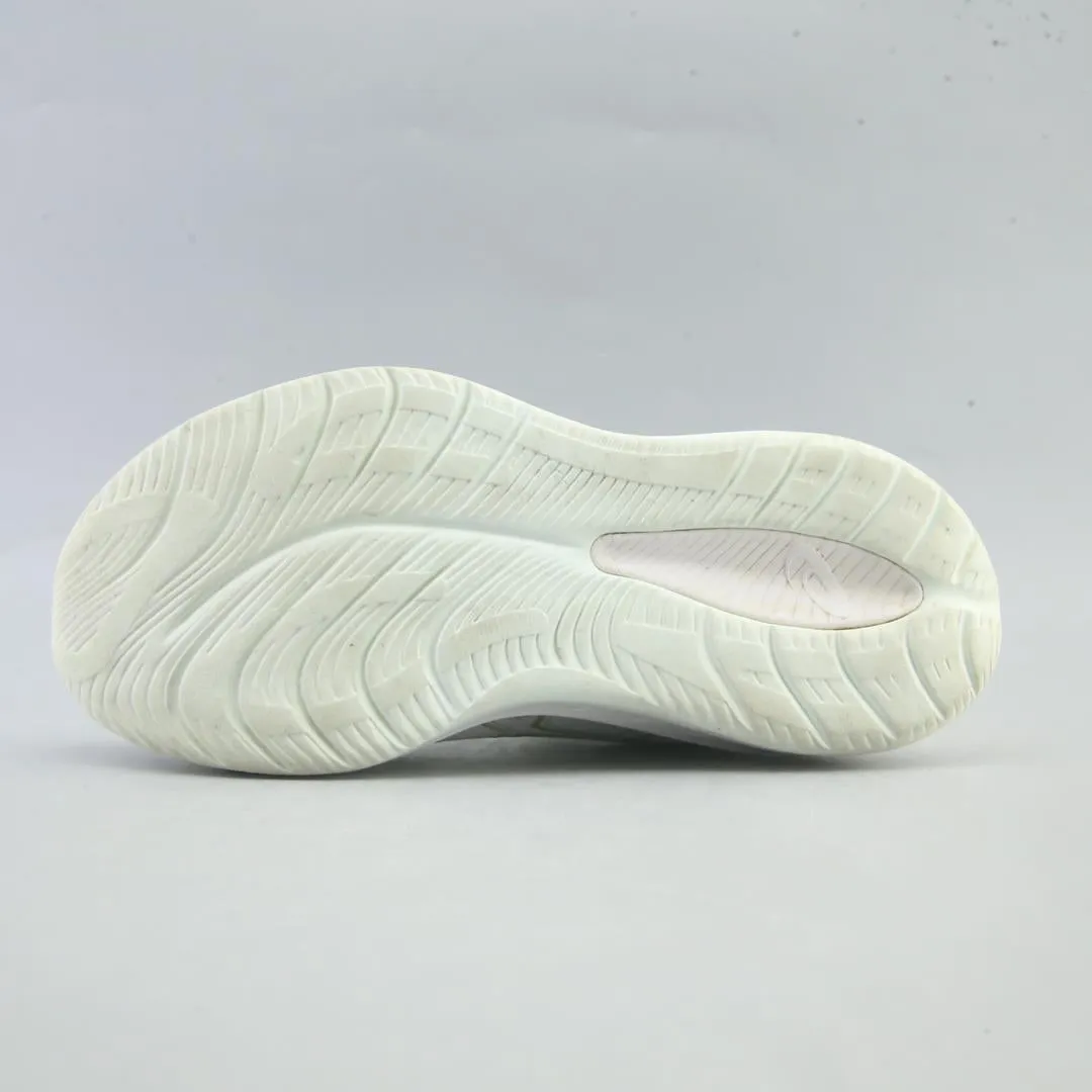 ASICS GEL-CUMULUS 26 sporty Asics footwear images