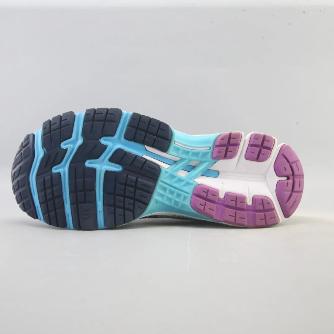 ASICS GEL-KAYANO 26 sporty Asics footwear images