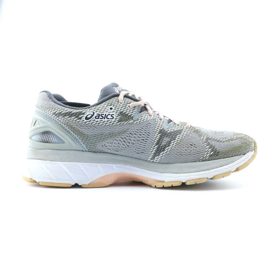 ASICS GEL NIMBUS 20 performance running shoe photos