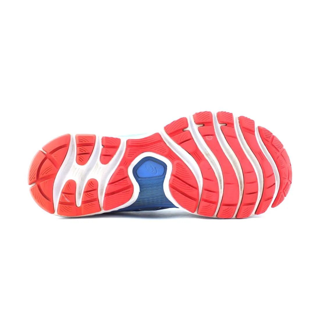ASICS GEL NIMBUS 22 sporty Asics footwear images