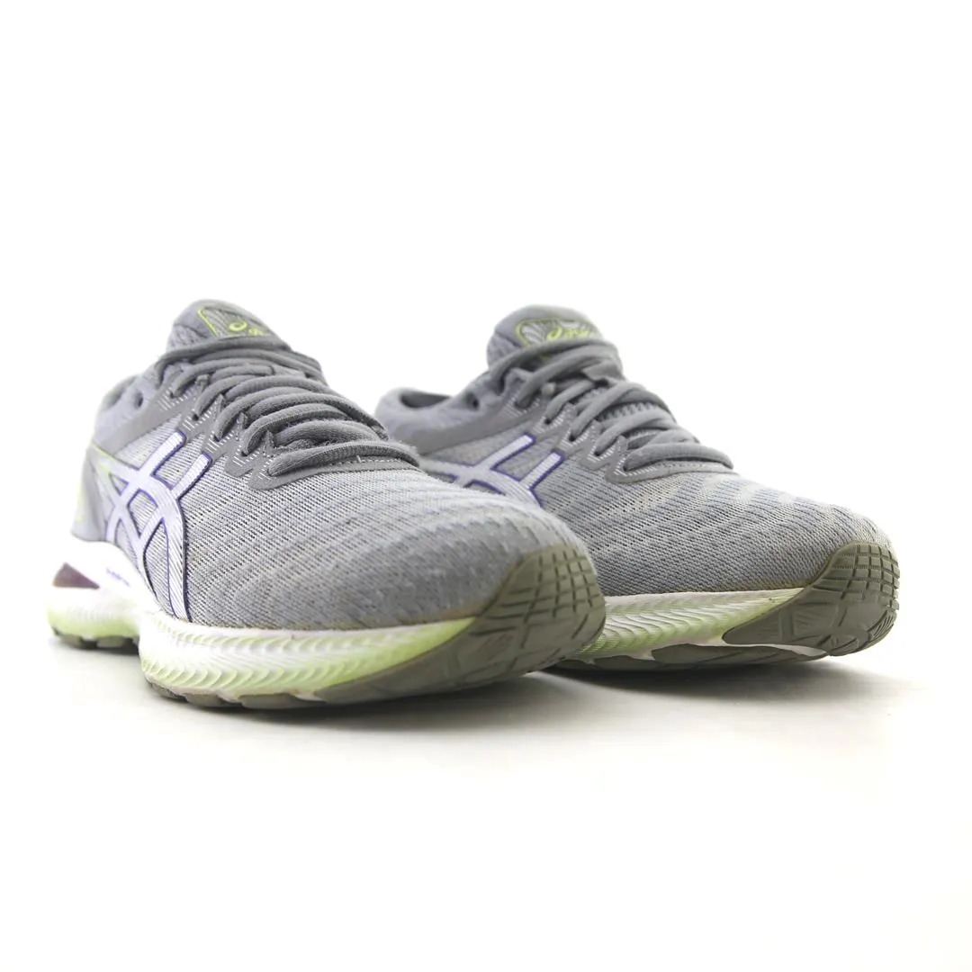 ASICS GEL-NIMBUS 22 sporty Asics footwear images