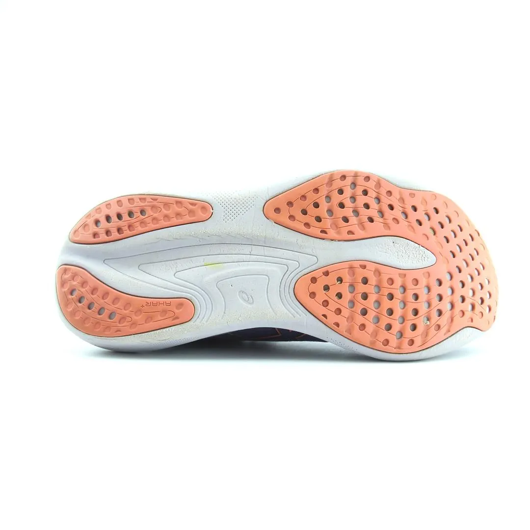 ASICS GEL NIMBUS 25 performance running shoe photos