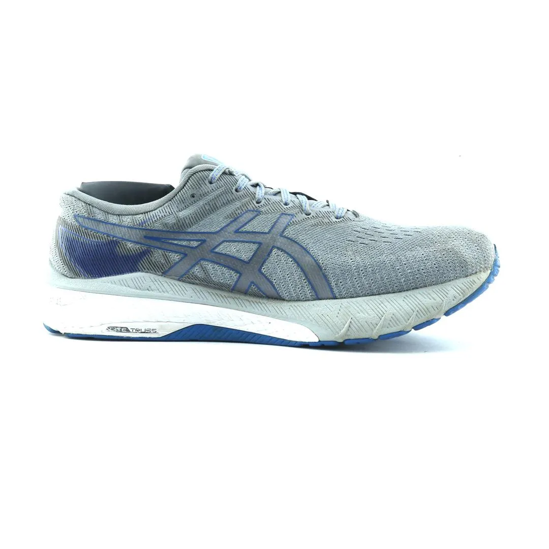 ASICS GT-2000 10 lightweight athletic shoe visuals