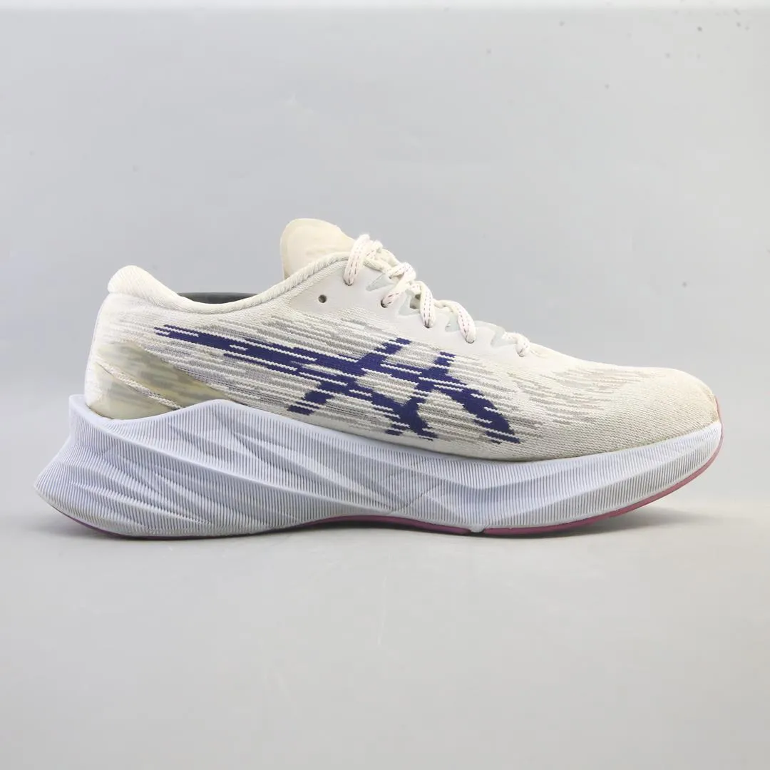ASICS NOVABLAST 3 sporty Asics footwear images