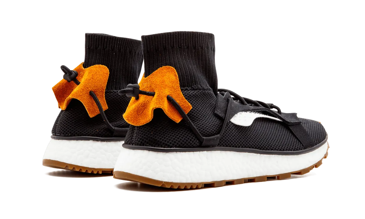 AW Run "black" adidas low-top mens trainers
