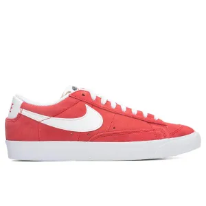 Blazer Low '77 - University Red/White Nike shoes with cushioned air sole