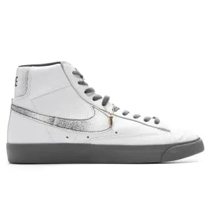 Blazer Mid 77 EMB - White/Smoke Grey/Black Nike signature design with comfort fit