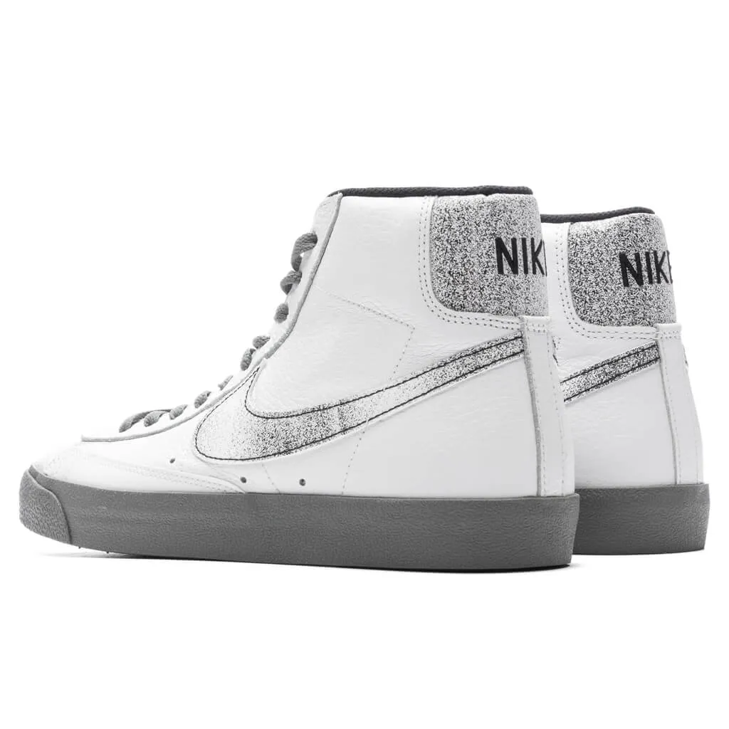 Blazer Mid 77 EMB - White/Smoke Grey/Black Nike trainers with responsive foam