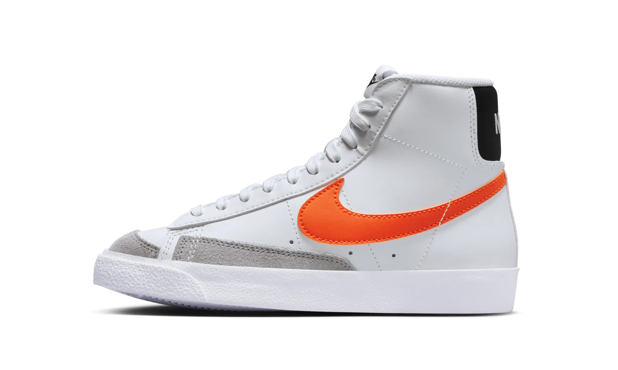 Blazer Mid '77 GS "White Safety Orange" Nike Grade School styles