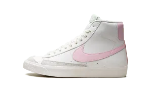 Blazer Mid '77 GS "White/Pink" Nike Grade School styles