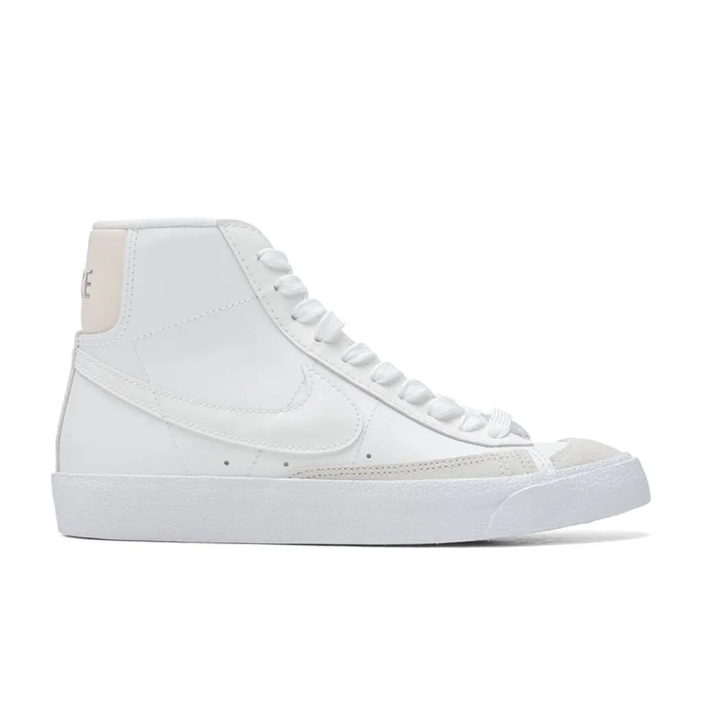 Blazer Mid '77 (GS) - Summit White/Clear/LT Orewood Nike fashion sneakers with bold branding