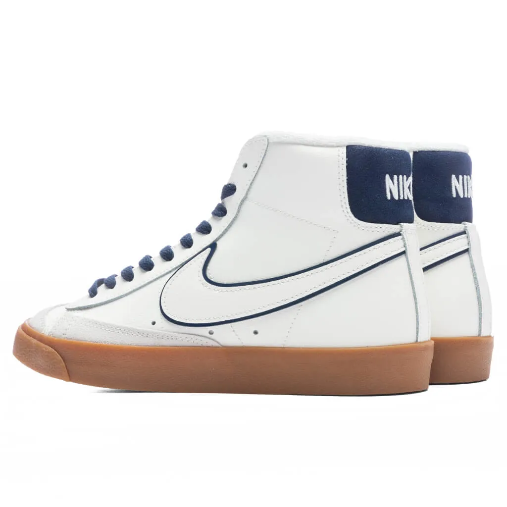 Blazer Mid '77 PRM - Sail/Midnight Navy/Gum Medium Brown Nike trainers with responsive foam