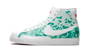 Blazer Mid Premium (GS) Nike Grade School shoes