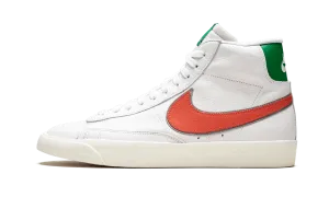 Blazer Mid "Stranger Things - Hawkins High School" Nike Mens styles
