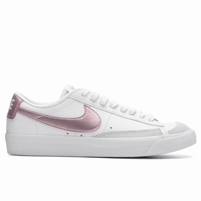 Blazer Low '77 (GS) - White/Pink Glaze Nike sneakers in sporty classic colors