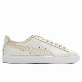 Clyde Coffee - White/Coffee Puma shoes with suede and modern shape