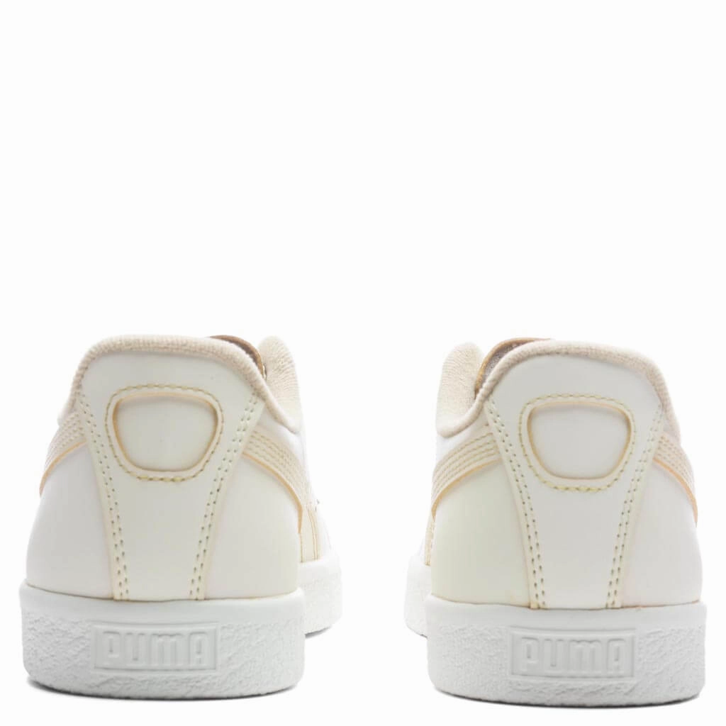 Clyde Coffee - White/Coffee Puma Suede Street Sneakers
