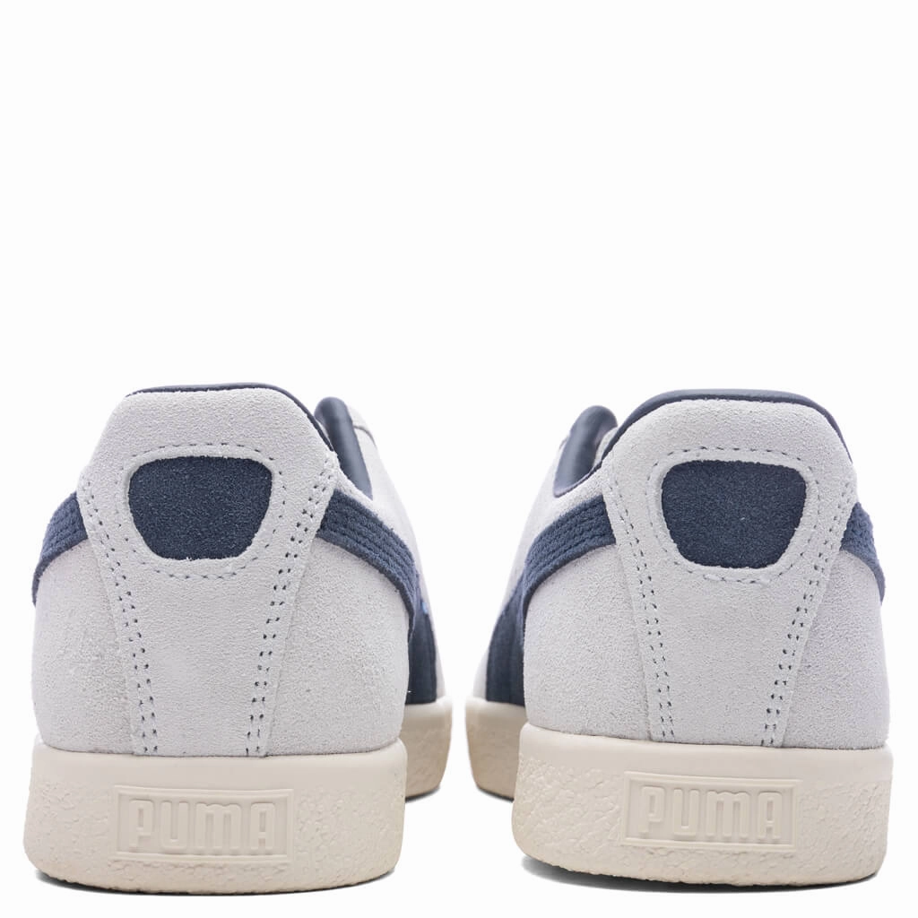 Clyde OG - Grey Puma Suede Street Sneakers