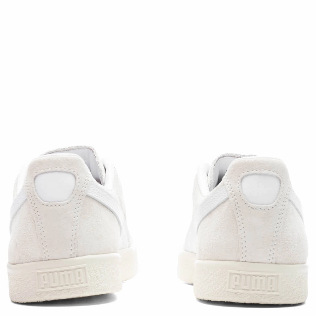 Clyde PRM - Frosted Ivory/White Puma Suede Street Sneakers