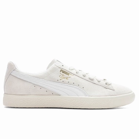 Clyde PRM - Frosted Ivory/White Puma shoes with suede and modern shape