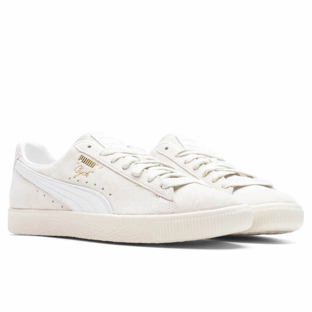 Clyde PRM - Frosted Ivory/White Puma Suede Street Sneakers