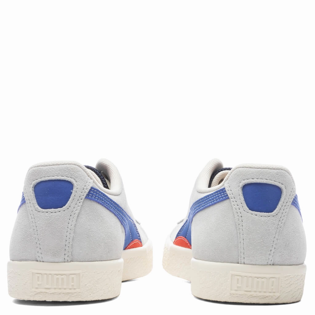Clyde TM - Glacial Gray/Royal Sapphire/Frosted Ivory Puma Suede Street Sneakers