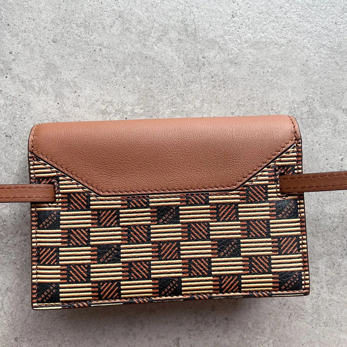 Crossbody Flap / Belt Bag Calf, Classique Moreau Bags