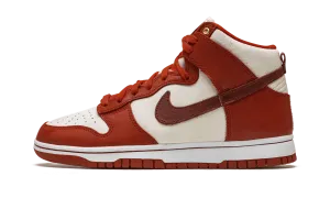 DUNK HIGH LXX MNS WMNS "Cinnabar" Nike Women's sneakers
