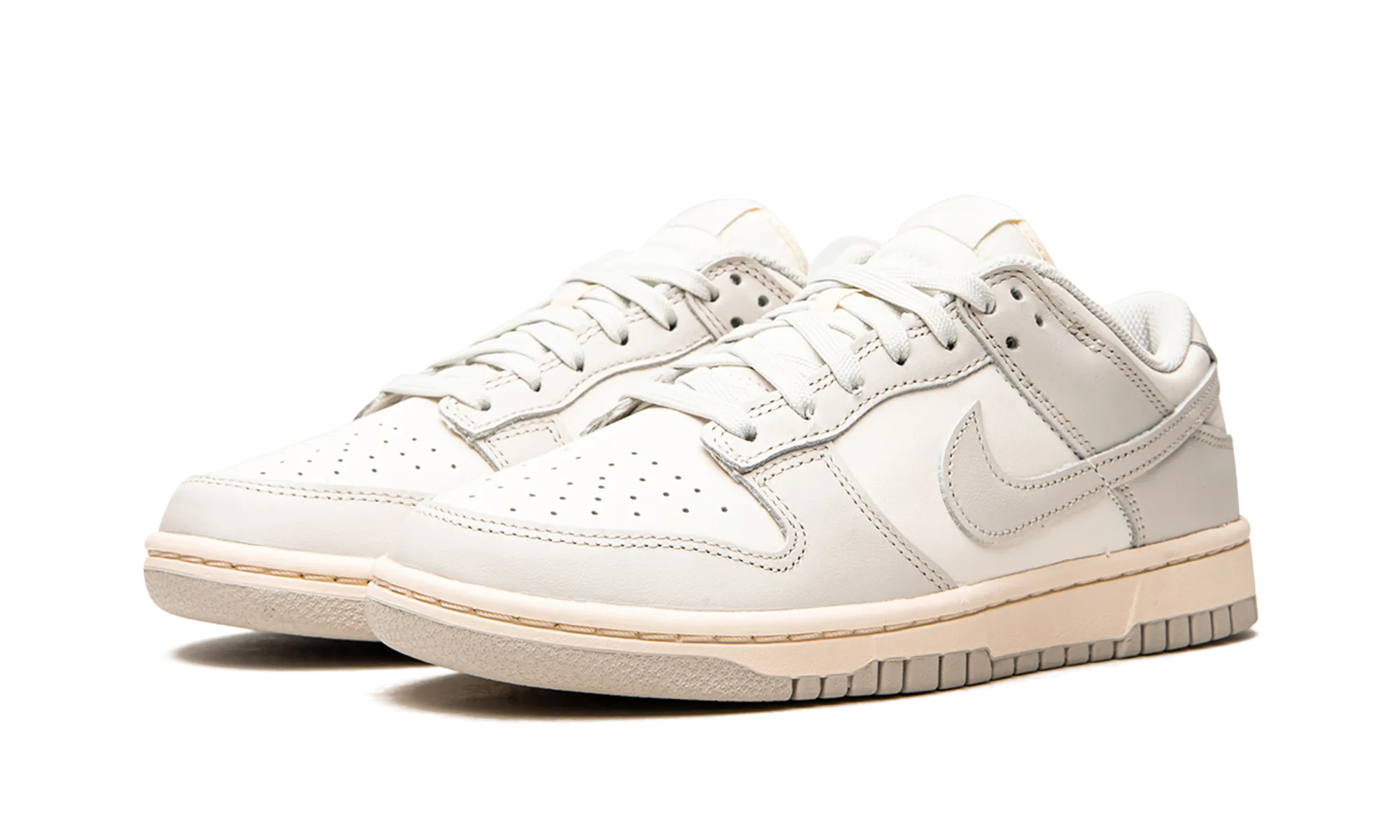 DUNK LO MNS WMNS "Light Bone" nike womens casual sneakers