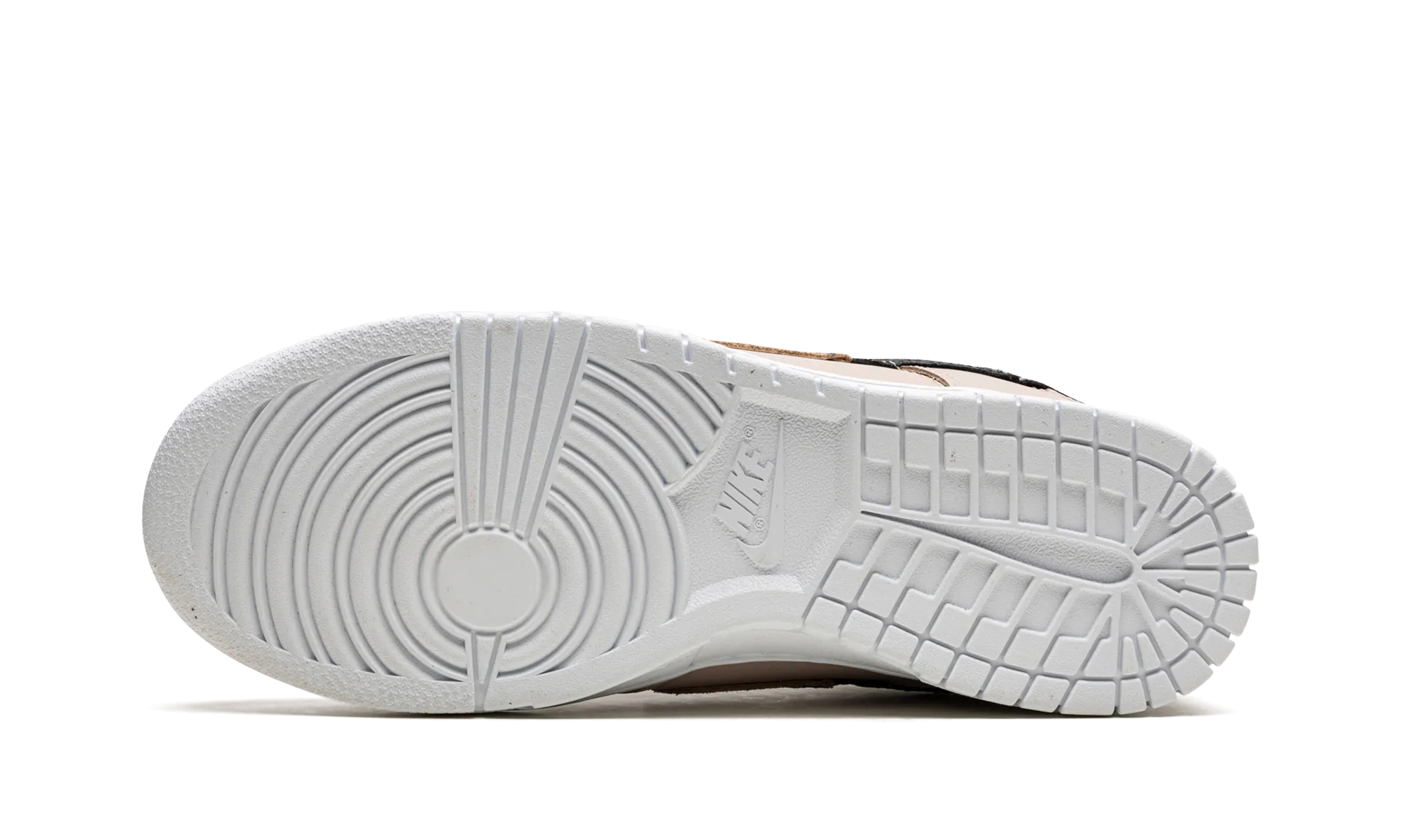 DUNK LO SE MNS WMNS "Primal Pink" nike womens mesh trainers