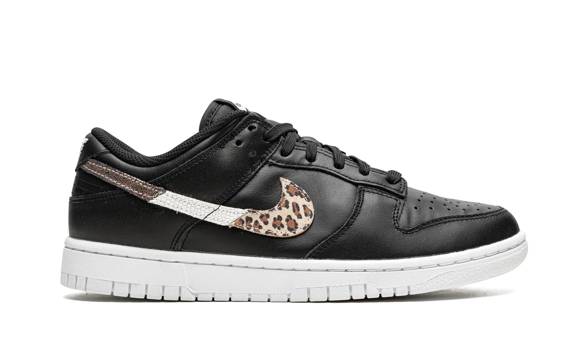 DUNK LO SE WMNS "Animal Instinct" nike womens mesh trainers