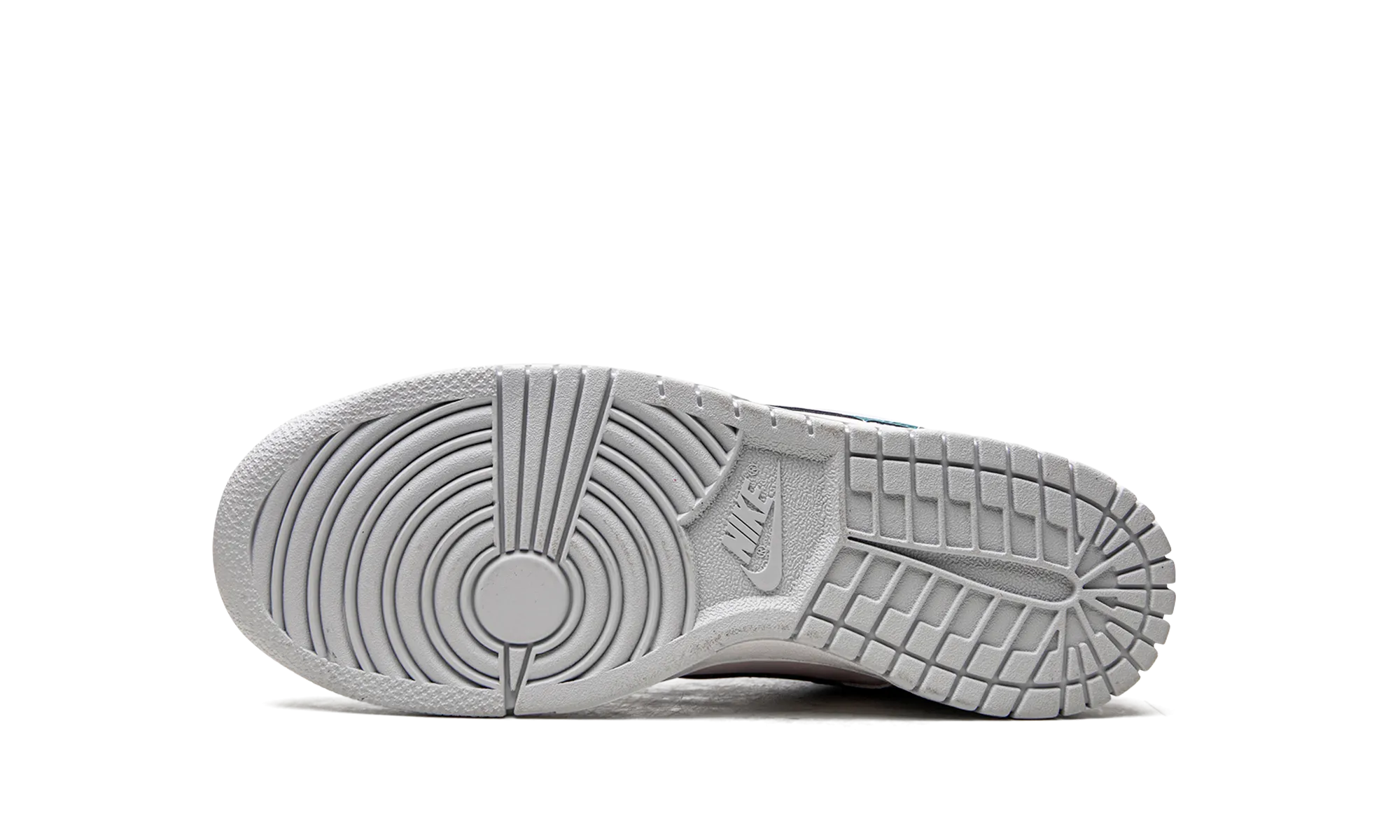 Dunk Low GS "Football Grey" nike school-ready sneakers