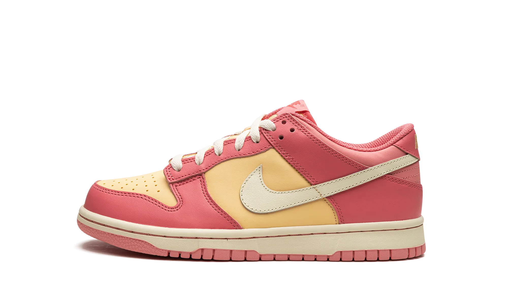 Dunk Low GS "Strawberry Peach Cream" Nike Grade School styles