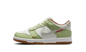 Dunk Low GS "Year of the Snake" Nike Grade School styles
