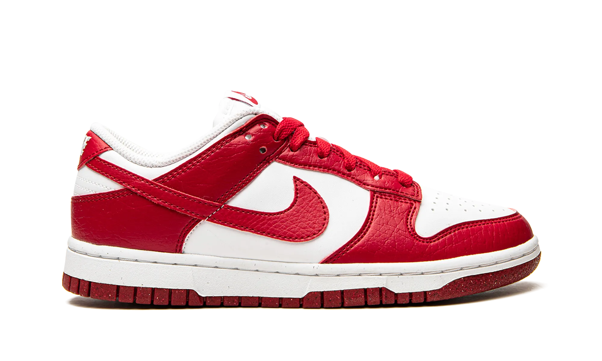 DUNK LOW NEXT NATURE WMNS "University Red" nike womens mesh trainers