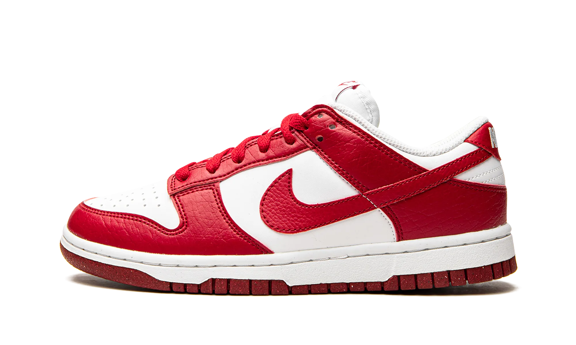 DUNK LOW NEXT NATURE WMNS "University Red" nike womens mesh trainers