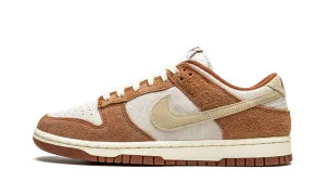 Dunk Low PRM "Medium Curry" Nike Mens sneakers