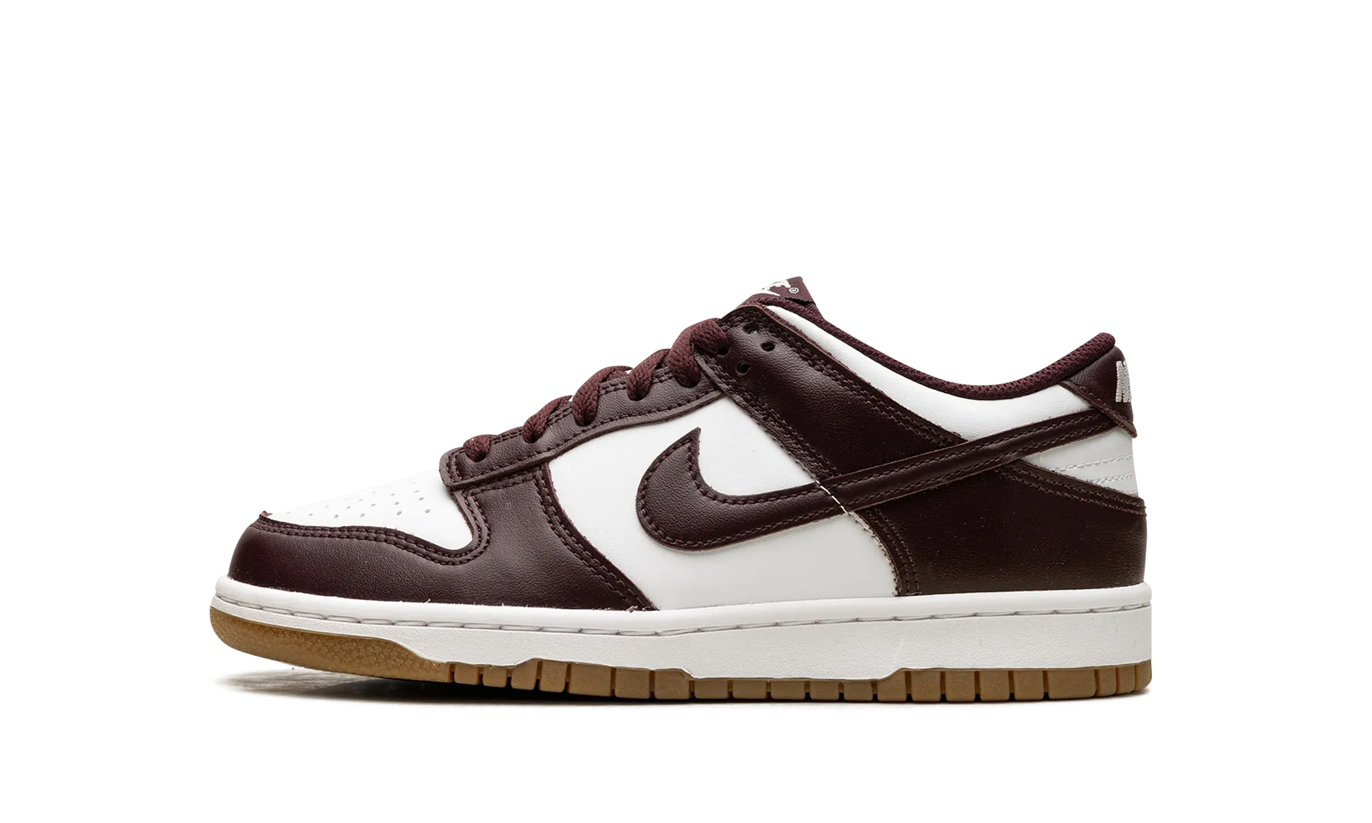 Dunk Low "Burgundy Crush Gum" Nike Grade School styles