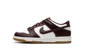 Dunk Low "Burgundy Crush Gum" Nike Grade School styles