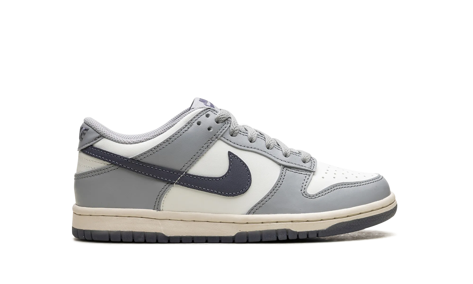 Dunk Low "Light Carbon" nike school-ready sneakers