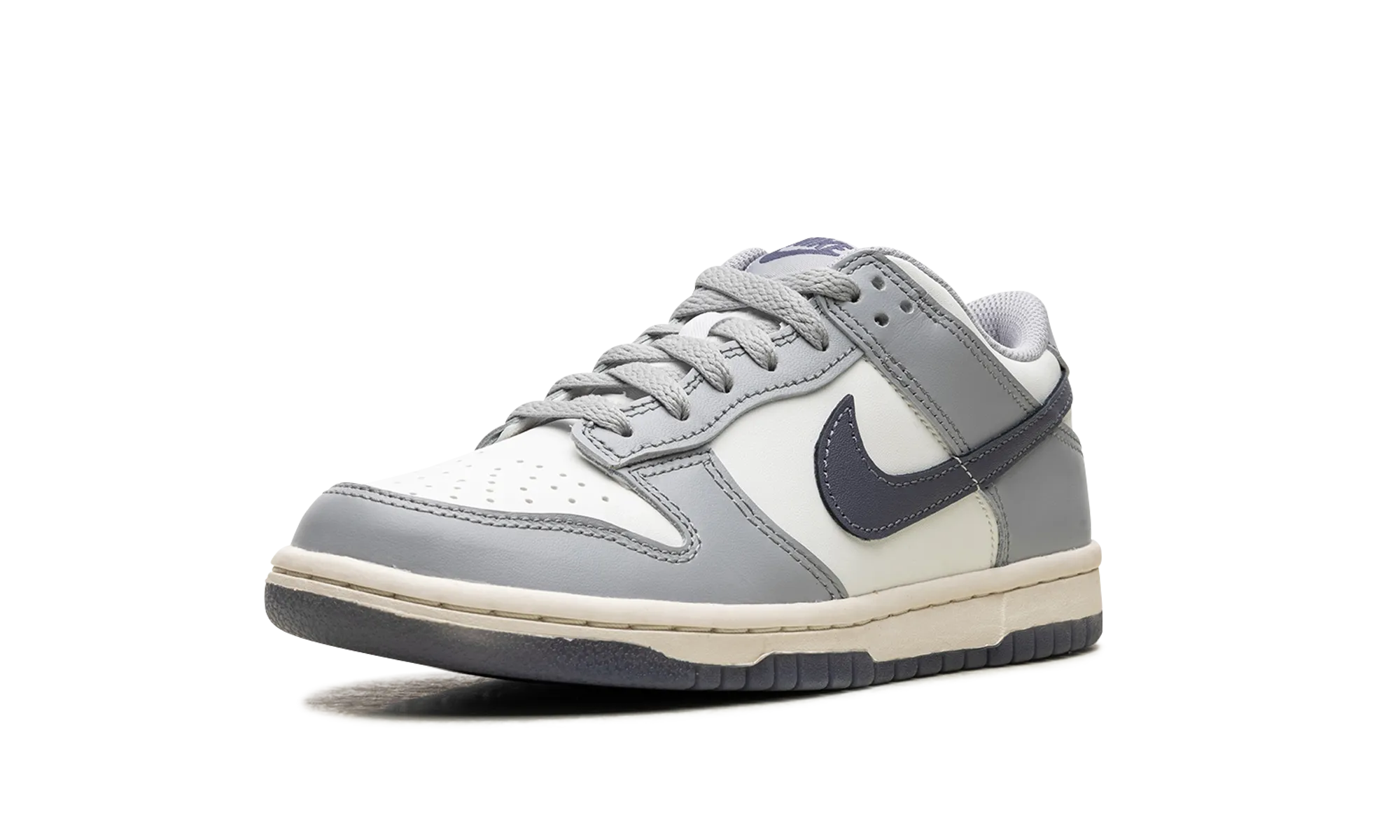 Dunk Low "Light Carbon" nike school-ready sneakers