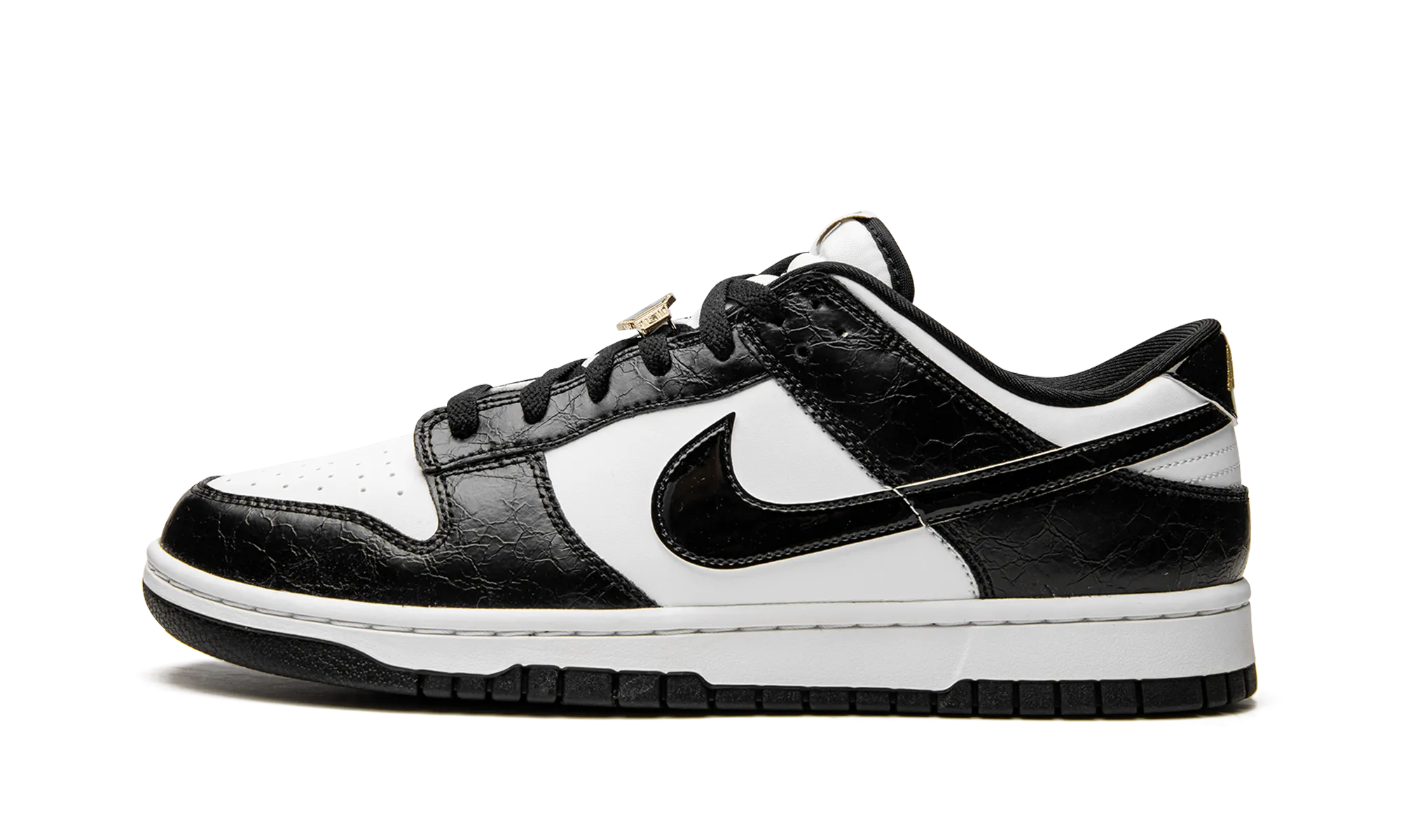 Dunk Low "World Champs - Black White" Nike Mens sneakers