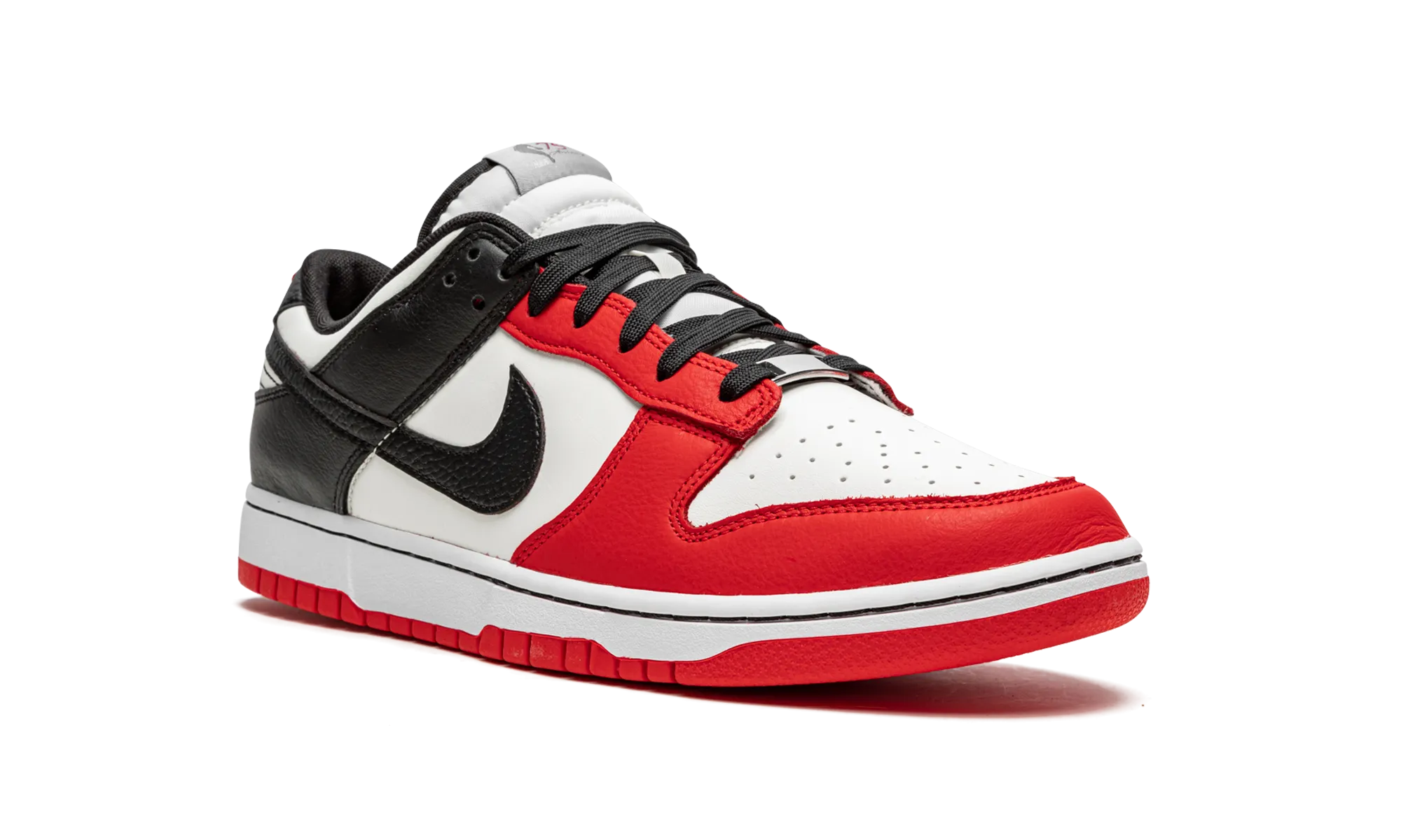 Dunk Low Retro EMB "NBA 75th Anniversary - Chicago Bulls" nike everyday mens shoes