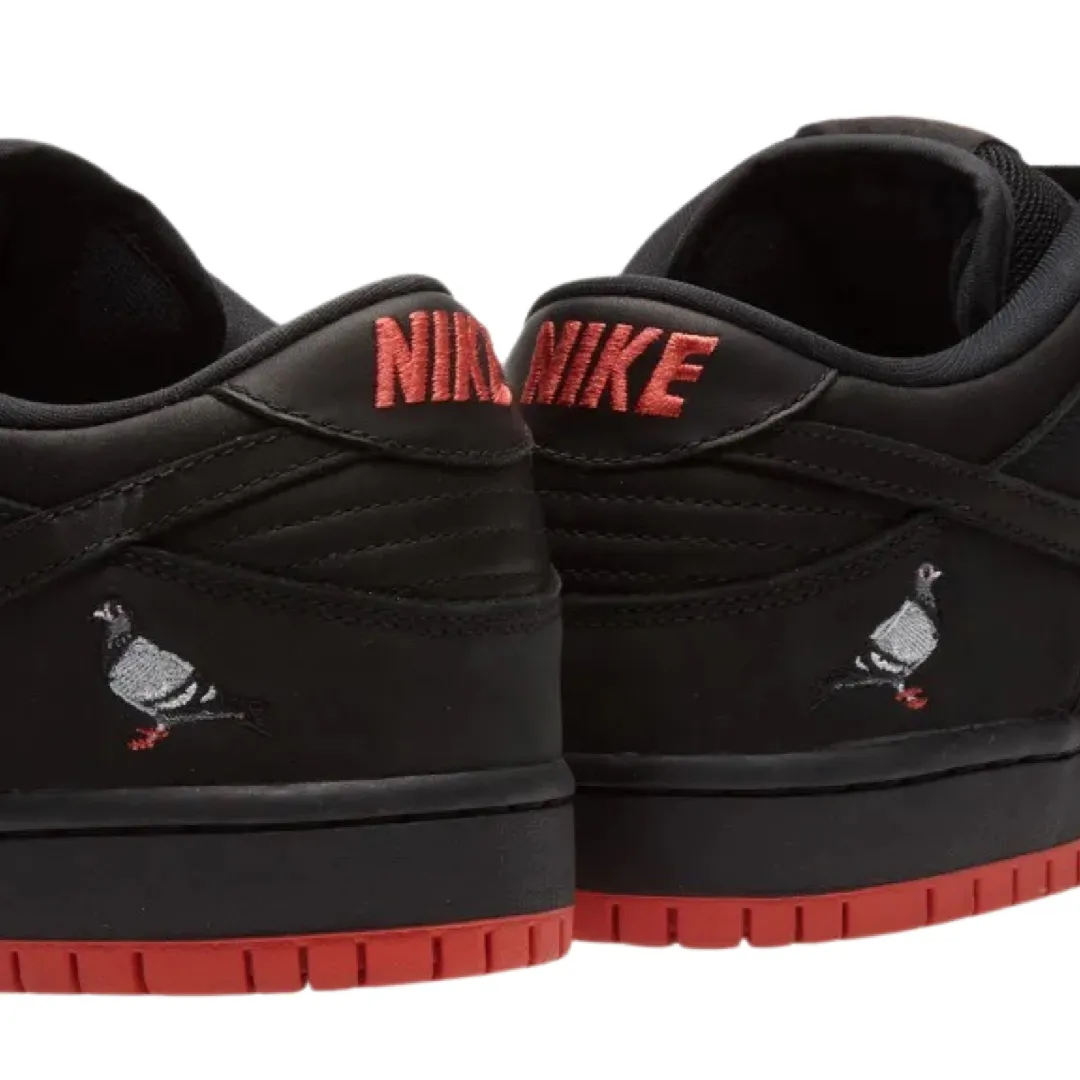 Dunk Low SB TRD QS 'Black Pigeon' Black Black Sienna Iconic Sneakers