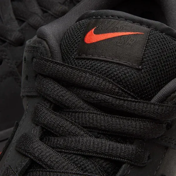Dunk Low SB TRD QS 'Black Pigeon' Black Black Sienna Iconic Sneakers