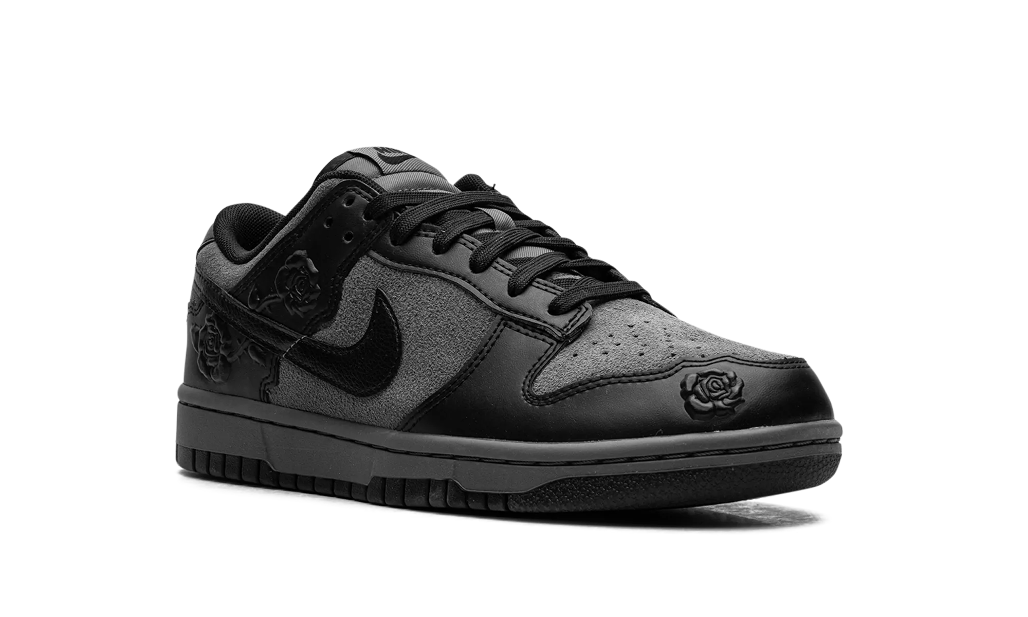 Dunk Low WMNS "Black Roses" nike womens breathable trainers