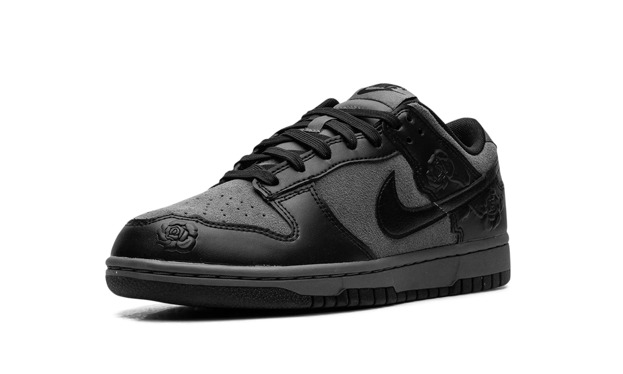 Dunk Low WMNS "Black Roses" nike womens breathable trainers