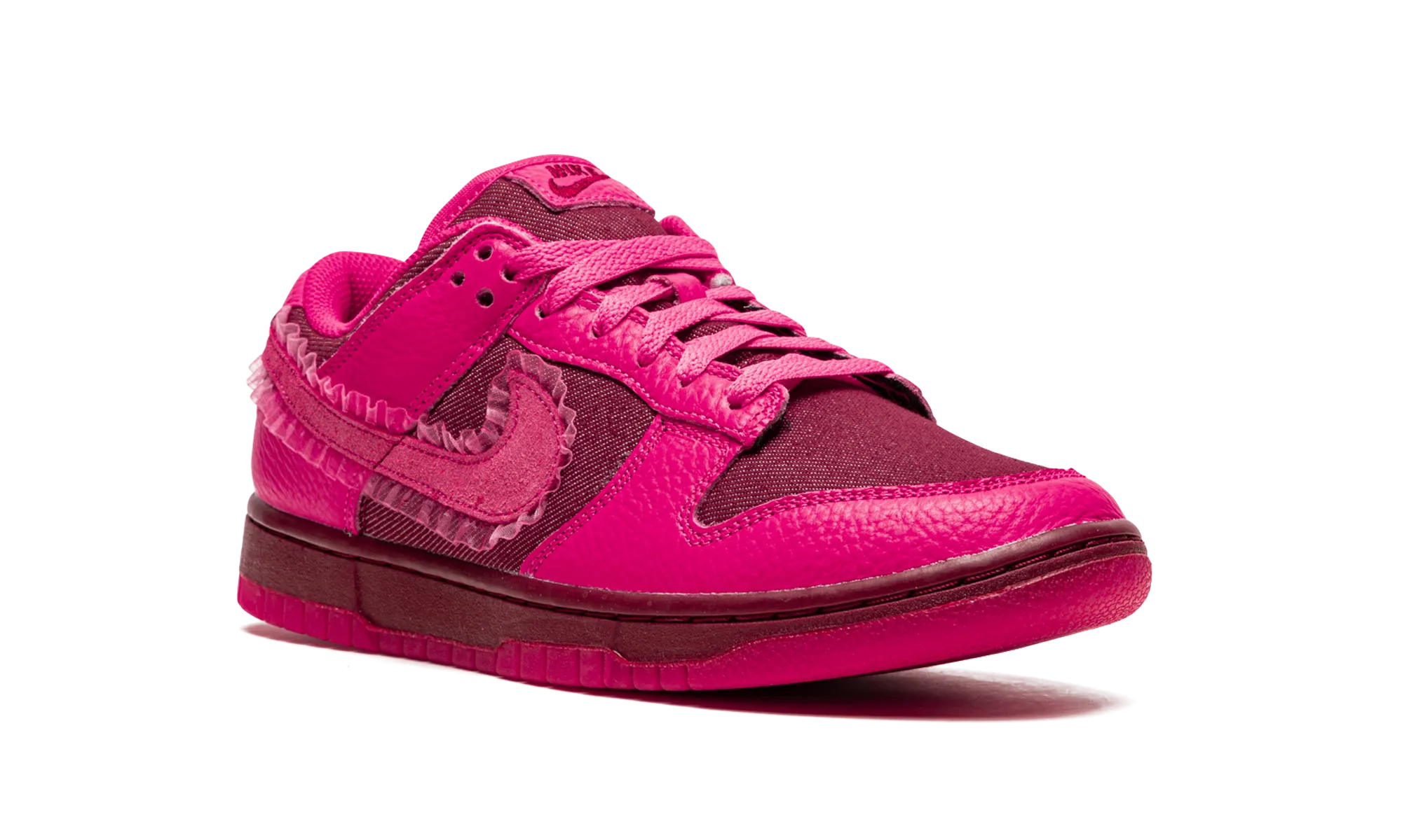 DUNK LOW WMNS "Valentines Day" nike womens mesh trainers